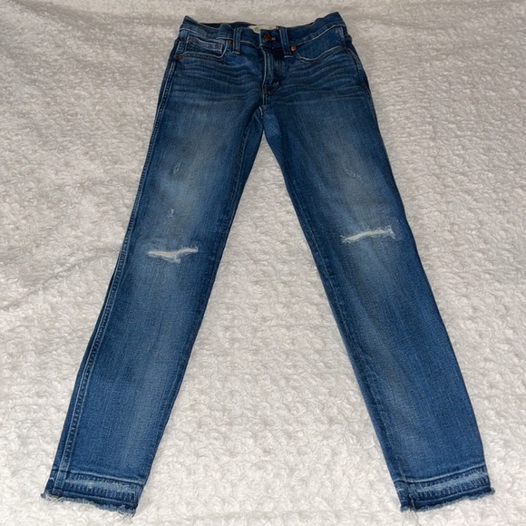 MADEWELL 9" Mid-Rise Skinny Jeans in York Wash Rip and Repair Edition Size 25. - Picture 4 of 16